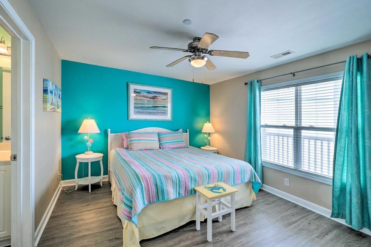 Ocean-View Oak Island Condo, 1 Block To Beach! Eksteriør billede